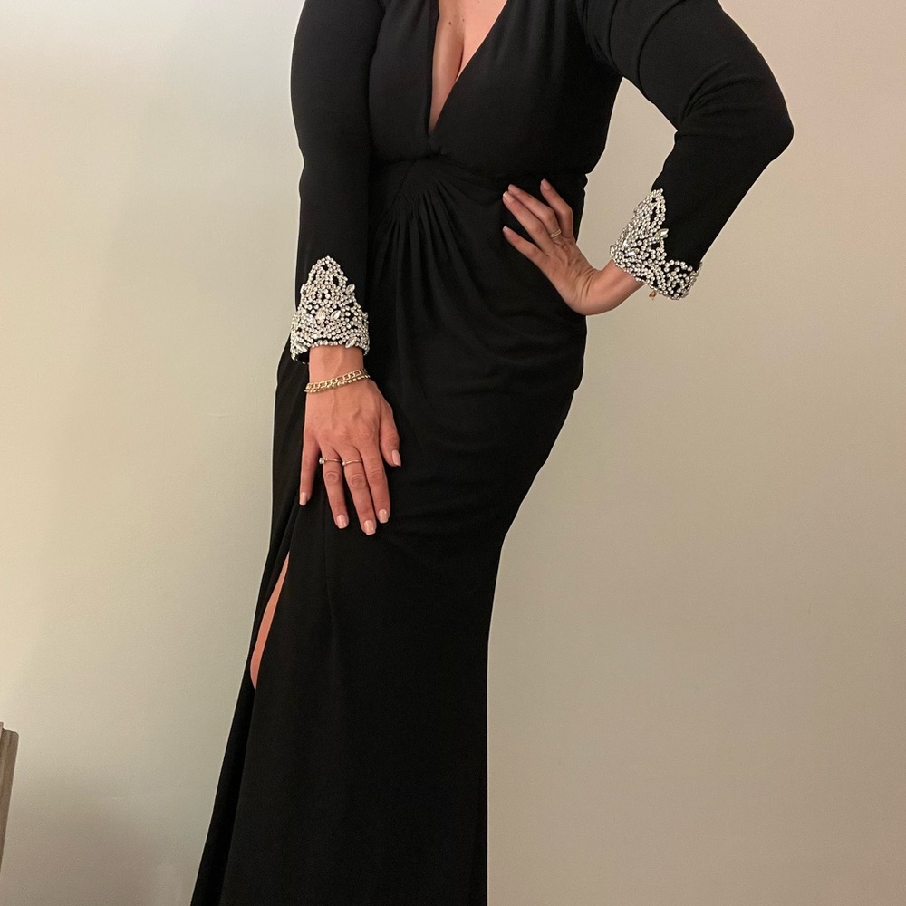 JOVANI LONG SLEEVED EVENING GOWN FORMAL DRESS RUCHED WAISTLINE